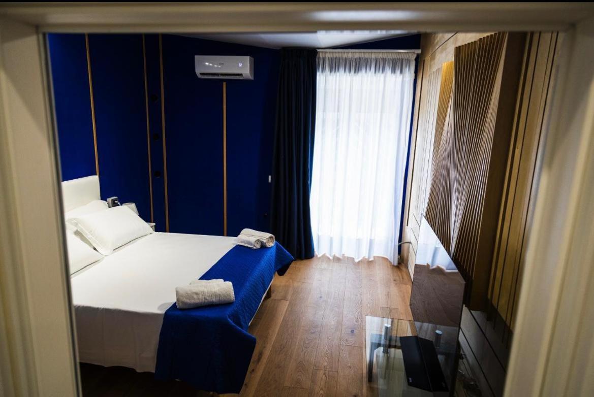 Legami House Hotel เนเปิลส์ ภายนอก รูปภาพ